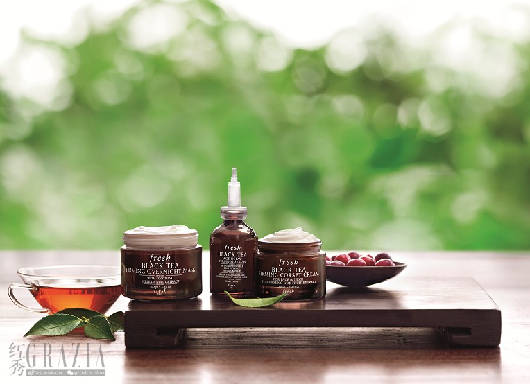 馥蕾诗红茶面霜白罐和黑罐区别,馥蕾诗睡莲和红茶面霜哪个好用