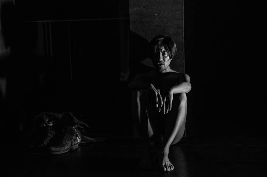 不爱踢球的演员不会是好作家丨戏剧