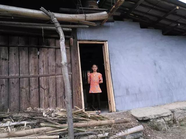 对人民群众许下的铮铮誓言,用行动兑现承诺