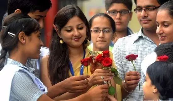 国外的教师节是什么样的,各个国家的教师节的特色