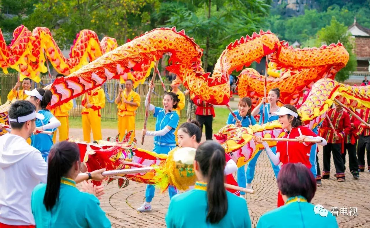 走进中国传统文化感悟,深刻地感受到中华文化博大精深