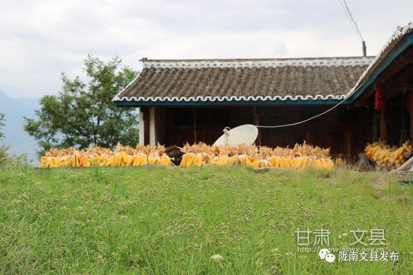 脱贫山村旧貌换新颜,脱贫攻坚展新颜