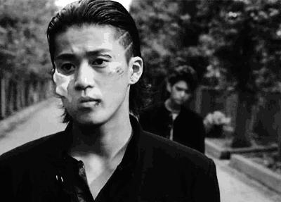 挖鼻孔的男生,挖鼻孔的男人