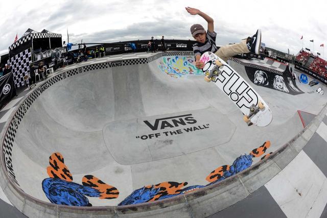 滑板职业比赛大跳台五圈,职业公园滑板巡回赛