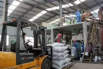 肥料结块是起反应吗,肥料结块砸碎还会结块吗