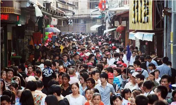 出行时注意避开这些拥堵危险路段,青岛清明避堵出游指南