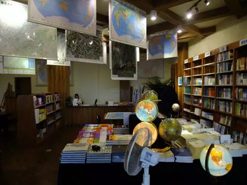 重庆哪里的书店可以免费看书,重庆书最全的书店