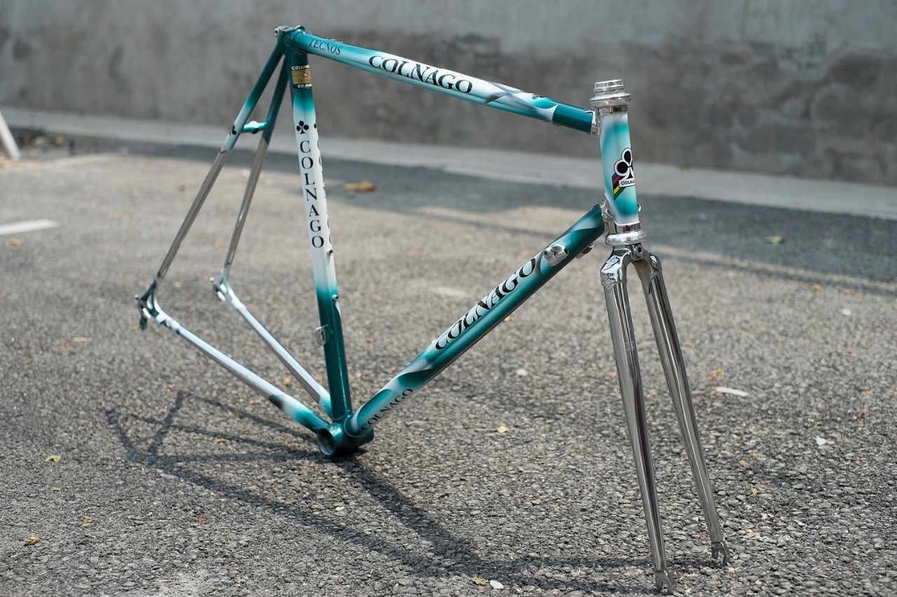 两轮摩托车比四轮的酷,两轮比四轮更浪漫