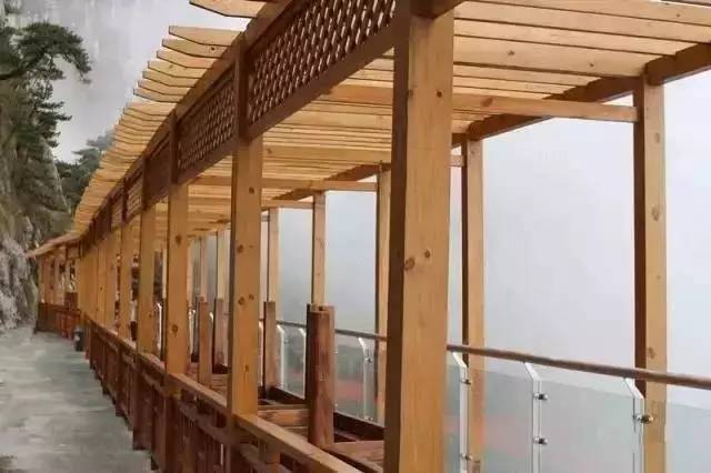 国内刺激的栈道,长假高空玻璃栈道