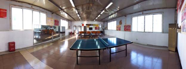 看看别人家的好宿舍，电梯房免费住，衣食住行样样有！