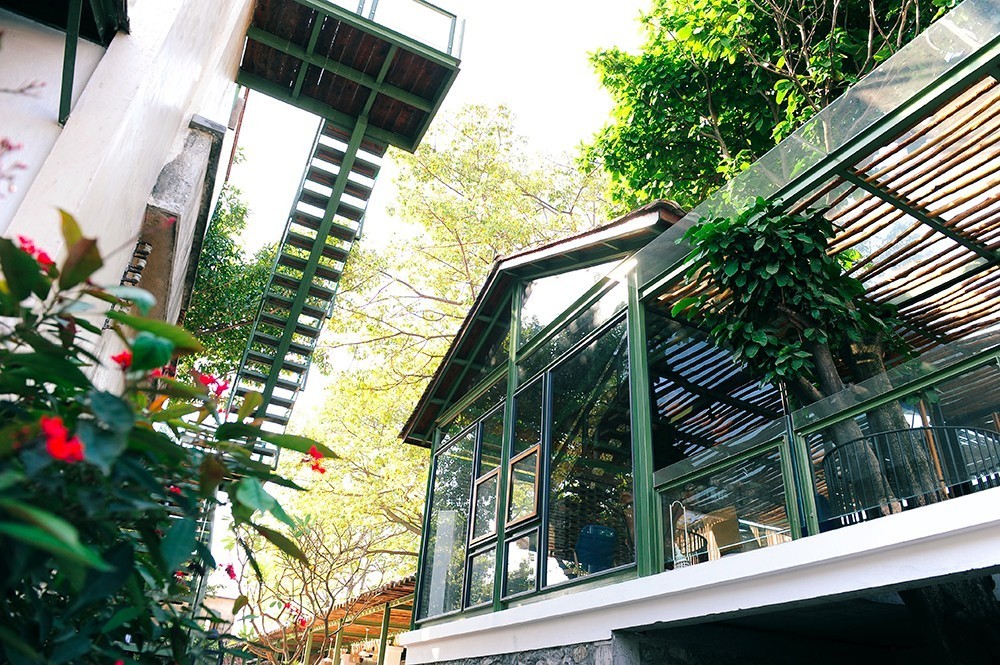 70后文艺大叔跑到这个“会吃福建人”的城市，用花砖、雪茄和伏特加，把废弃的修船厂变成最会撩妹的床