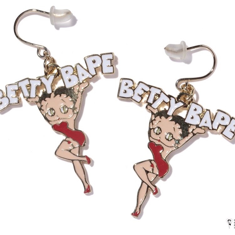 和supreme叫板的品牌,bape与supreme联名