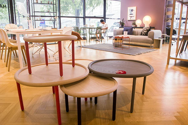 我们逛了逛HAY在北京的体验店，没想到长这样