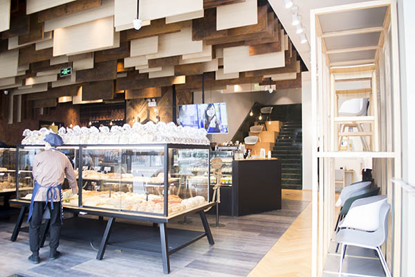 我们逛了逛HAY在北京的体验店，没想到长这样