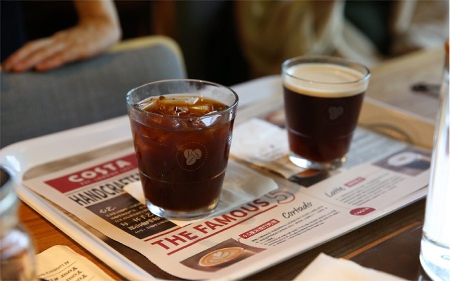 COSTA出了氮气冷萃咖啡，我们在上海和成都都体验了一下