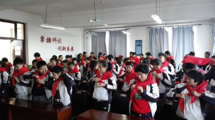 少先队喜迎十九大主题活动,喜迎少先队建队74周年