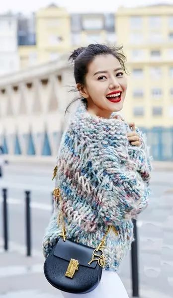 刘雯唐嫣包包,刘雯唐嫣最新消息