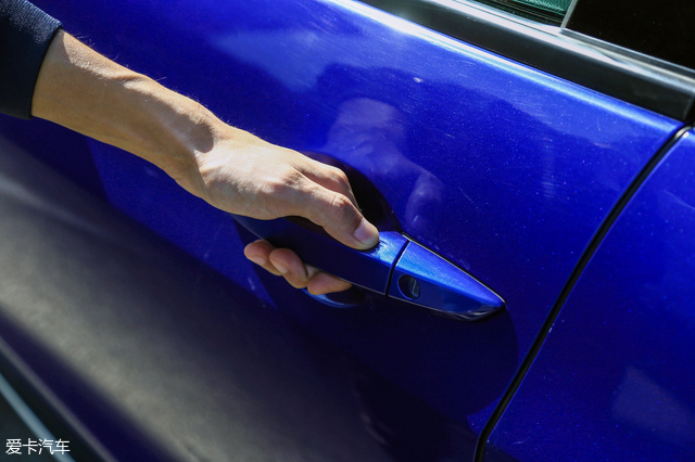 奔驰a180l和讴歌cdx,奔驰gla与讴歌