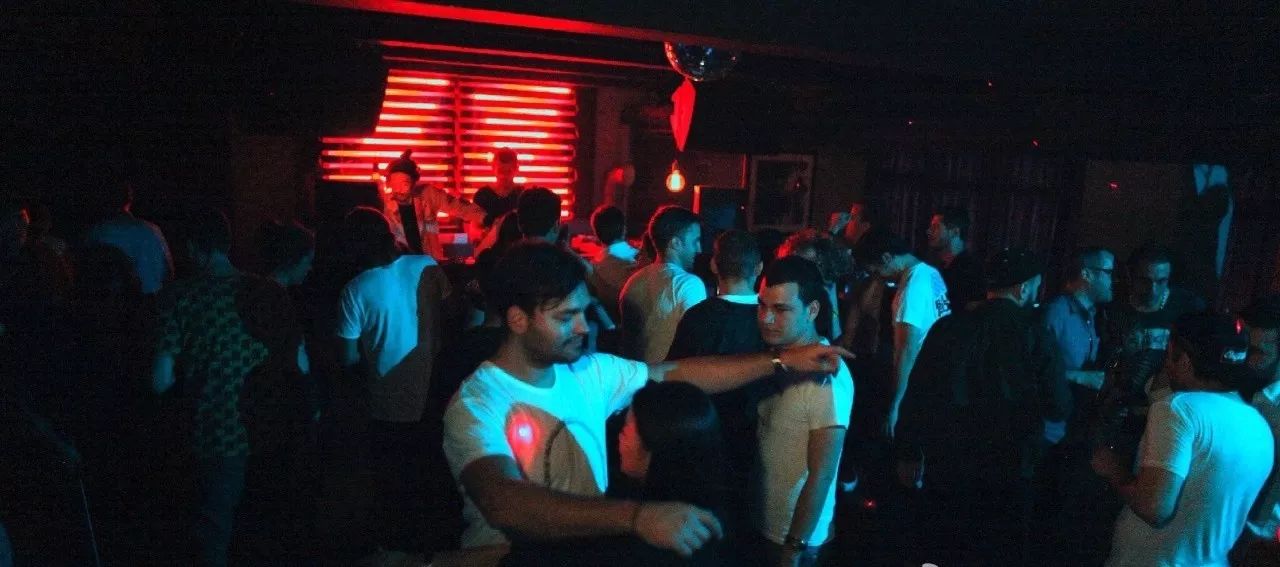 亚洲酷青年们晚上都在哪集合？我们把那些据点“一窝端”了！