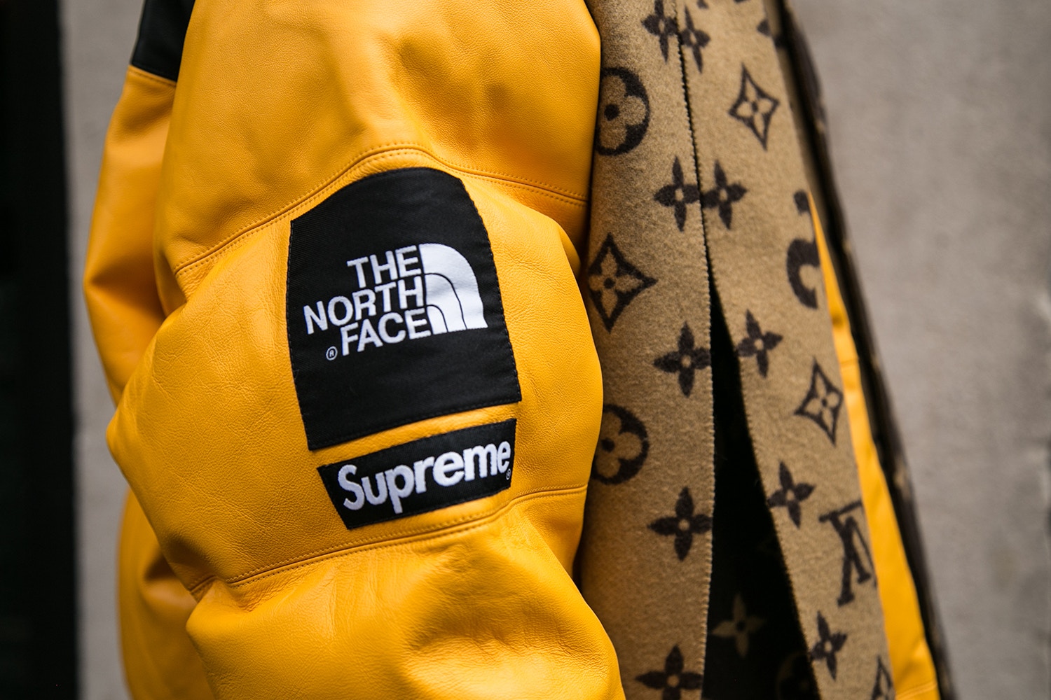 supremexthenorthface开箱,supremexthenorthface联名bleached