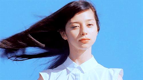 透明感女孩的特点,女生说透明感什么意思