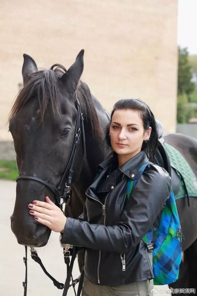 10.27日|新早读来了!科幻片里才有的建筑!天津的这个图书馆火了!