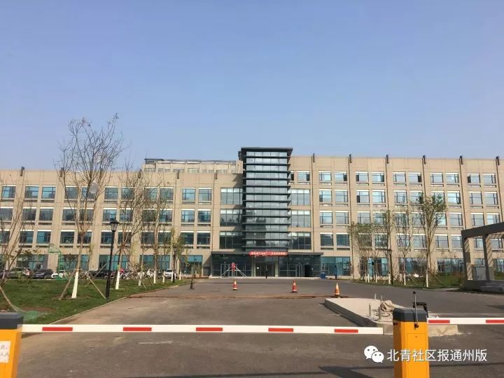 新华医院口腔科搬到哪里了,友谊医院口腔科在旧院还是新医院