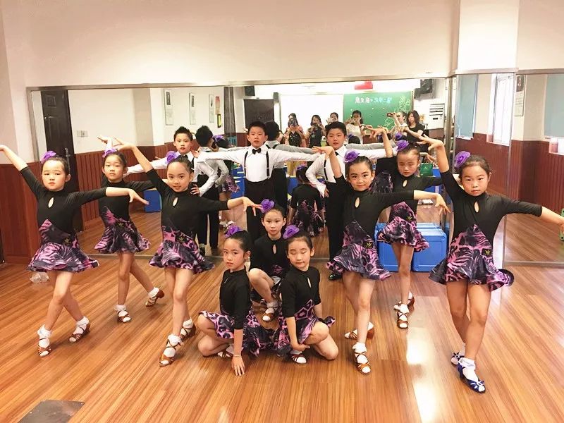 涓婃捣鍩庝簨,鍩庝簨