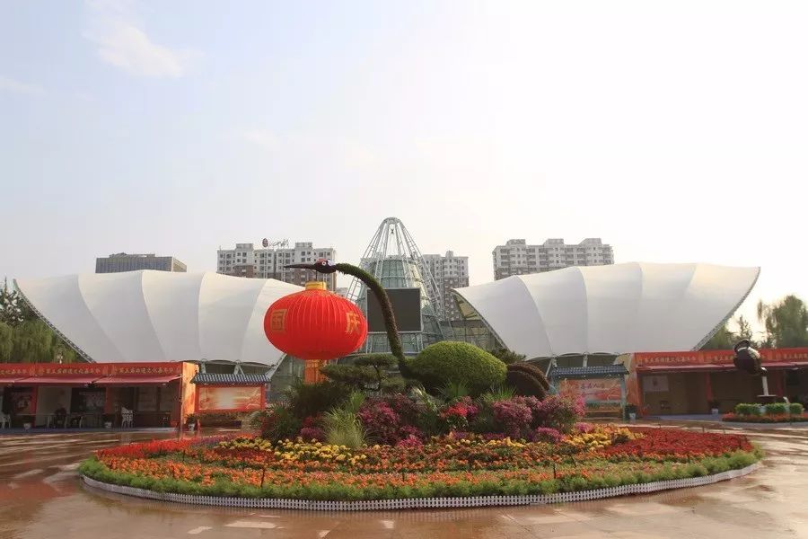 鍥介洉浣滃搧,鍥介洉瑁呬慨