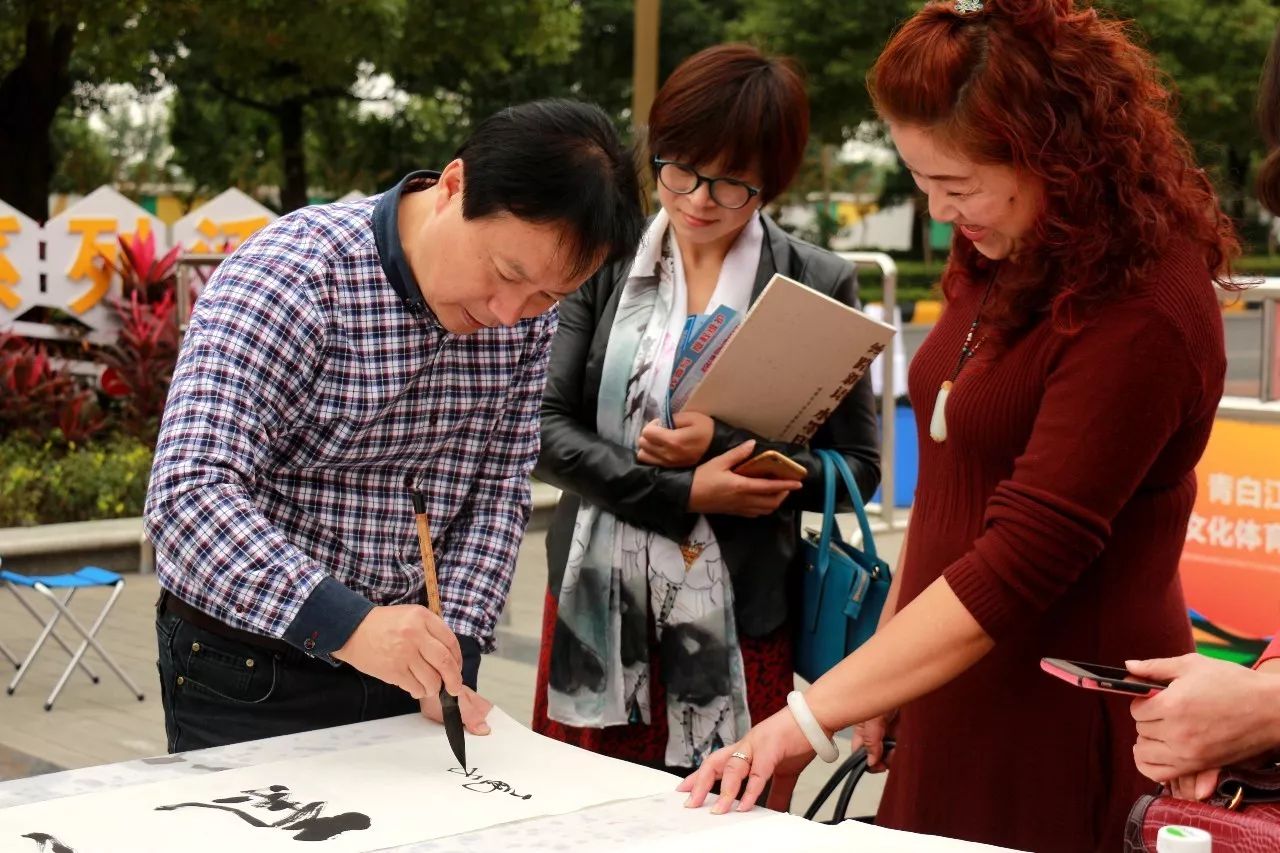 一周播报39期｜苏宁云商落户、秋季花展、书法展、港澳签注便捷化……国际化青白江给你好看！