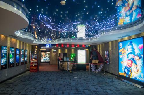 电影影院盈利模式,影院是靠什么赚钱