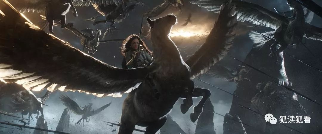 雷神3诸神黄昏举起锤子,雷神3:诸神黄昏超燃镜头