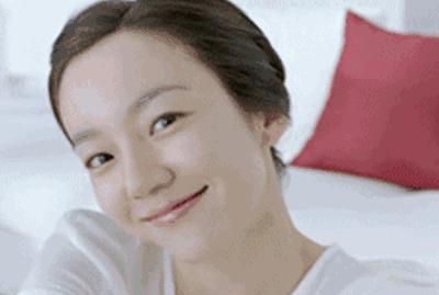 神奇安瓶算是目前最火的网红,珀莱雅保龄球安瓶拔草