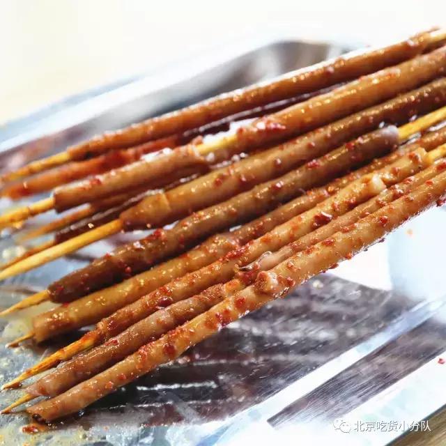 三里屯的豪放派海鲜，直接把渔船搬进了店