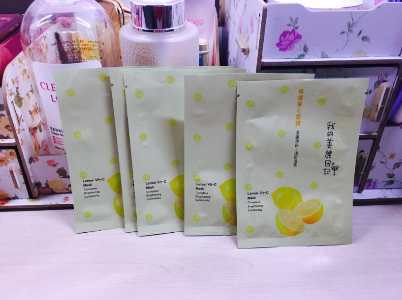 丢三拉四的一小堆空瓶