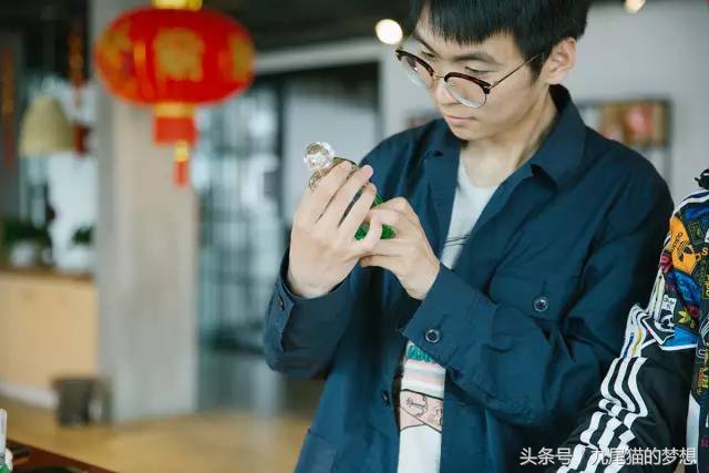 渣男味、发廊味、女老师洗澡后的味道,直男在香水面前简直疯了