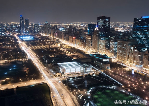 拍玻璃反光如何去除,隔着玻璃拍照后期怎么消除反光