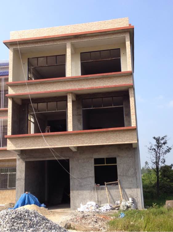 城市女孩看不上农村男友,城市女人看不上农村女人