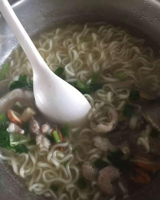 怀孕6个月太瘦，婆婆担心我没奶天天做这样的给我吃！太补了