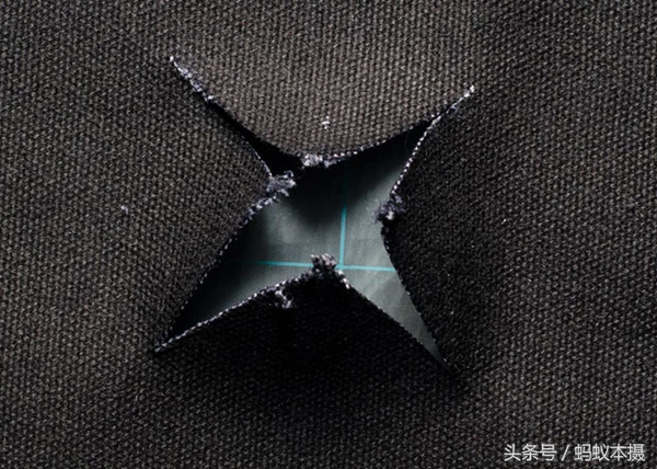 想隔着玻璃拍大片被玻璃反光困扰？这样就能消除玻璃反光！