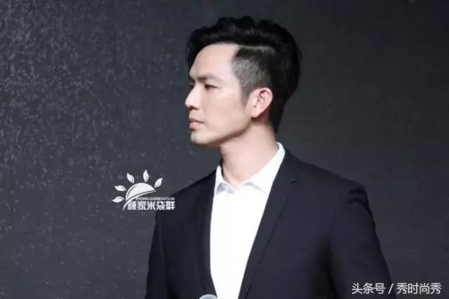 有点秃适合剪什么刘海男,秃鬓角头发软男士发型