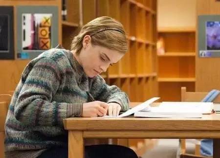 艾玛沃特森凭什么演赫敏的视频,赫敏艾玛沃特森开挂人生