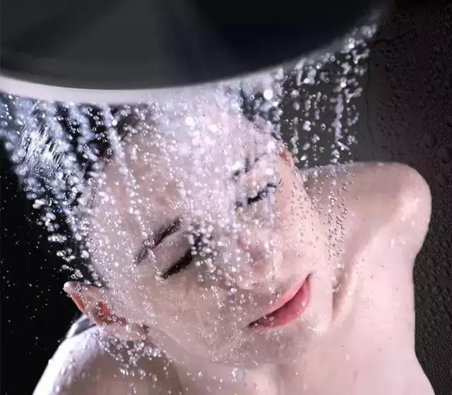 电热水器花洒出水量少怎么办,花洒冷水出水量少热水出水量大