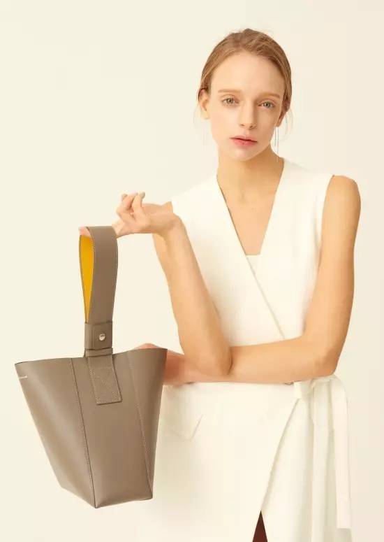 价格100左右的小众品牌包,小众双肩包品牌推荐