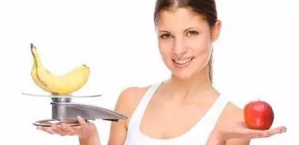 老人80几岁肚子发烧怎么回事,80多岁老人卧床发烧39度多吃什么