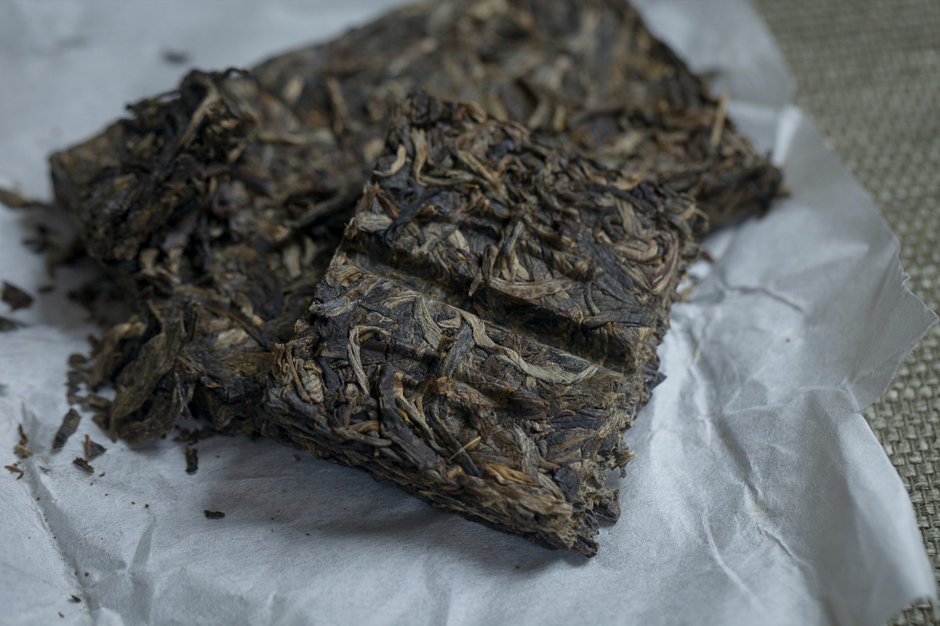 无量山小茶砖,野生大叶普洱茶砖