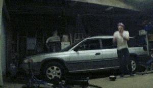 佛前一跪三千年，未见我佛心生怜；莫是尘埃遮佛眼，原是未献香火钱；佛若不贪，为何要世人供奉？