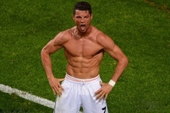 足球史上最伟大十大边锋,史上最伟大球王梅西