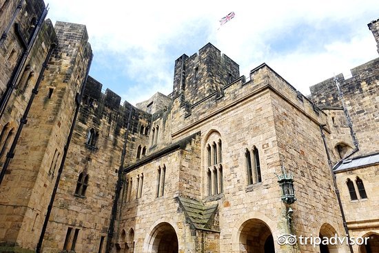 买魔杖、骑扫帚、喝黄油啤酒，去这些14个地方做巫师吧！