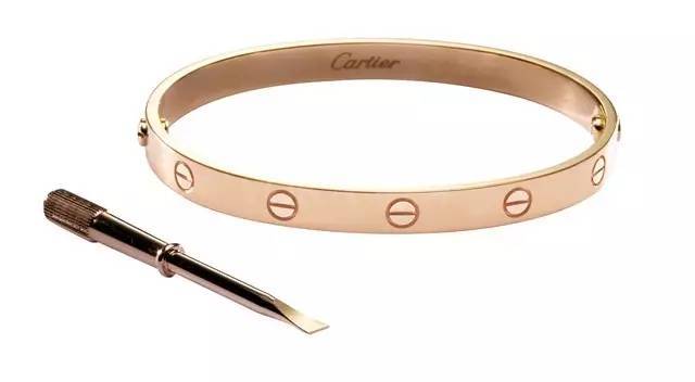 老凤祥足金卡地亚款手镯断裂,老凤祥手镯新款love